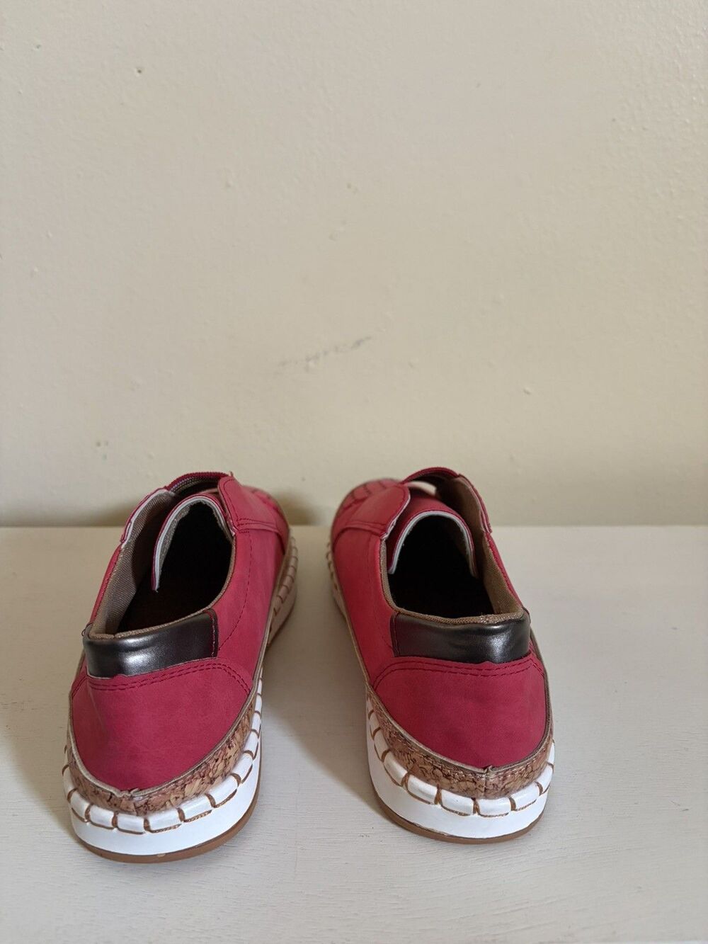 Women's Red Slip-On Casual Shoes Cute Black Cats Print Size 8.5 / 41 (Outsole 10 - Picture 3 of 8